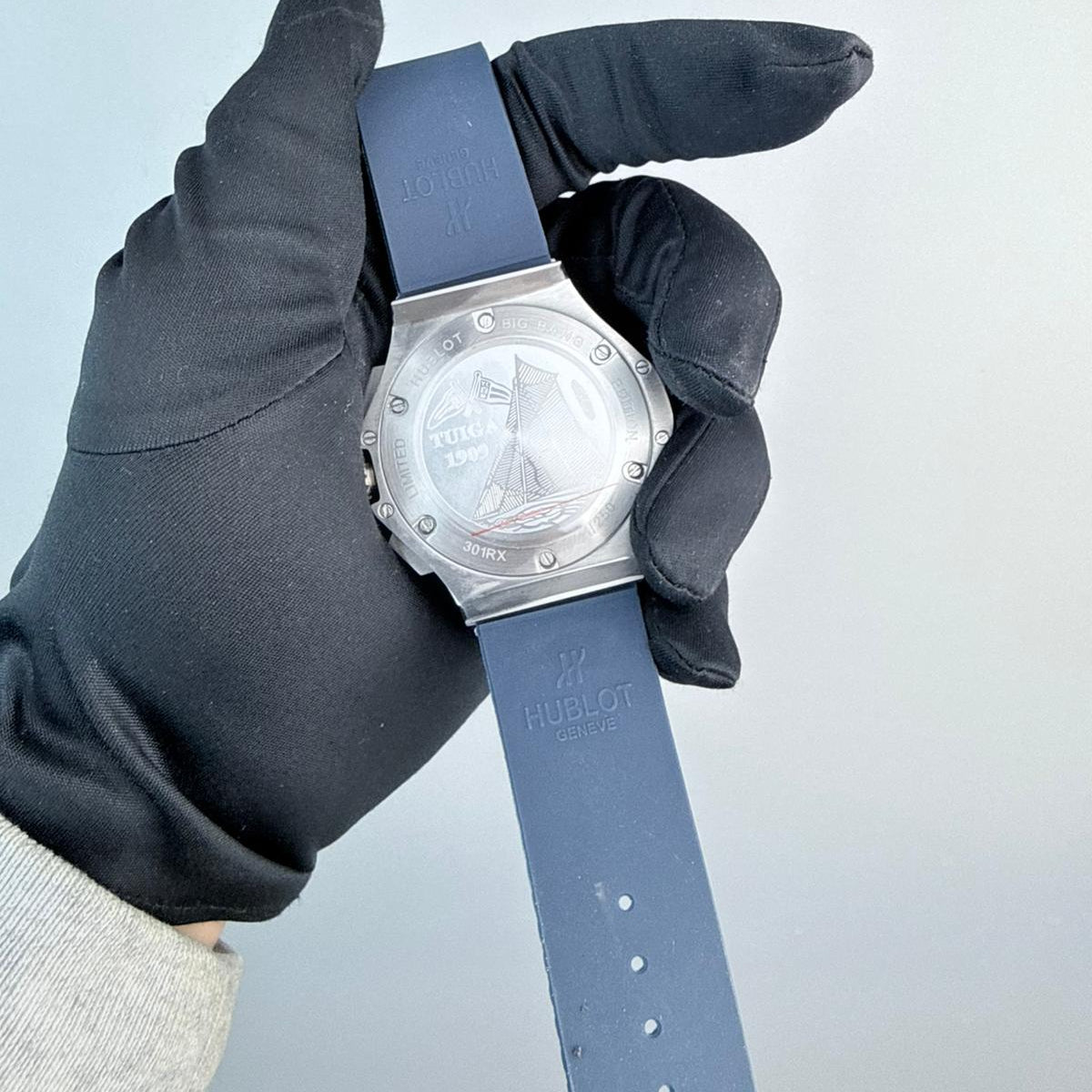 AAA+ Big Bang Original Steel Blue, 44mm Blue Dial-Blue Rubber Strap (Silver-Tone Metallic Bezel)