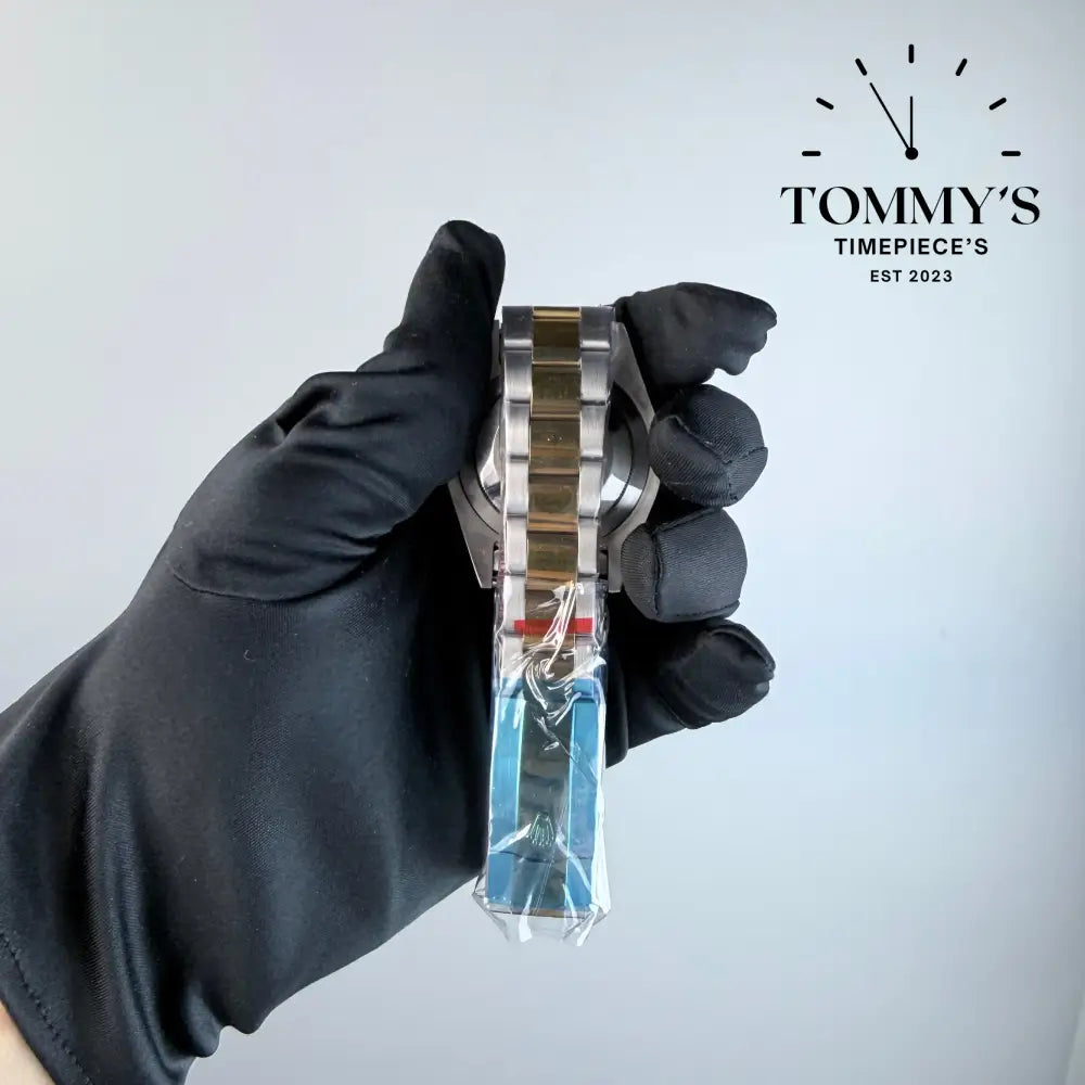 AAA+ Skydweller (326933) 42mm Black Dial-Oyster Bracelet (Fluted Bezel)