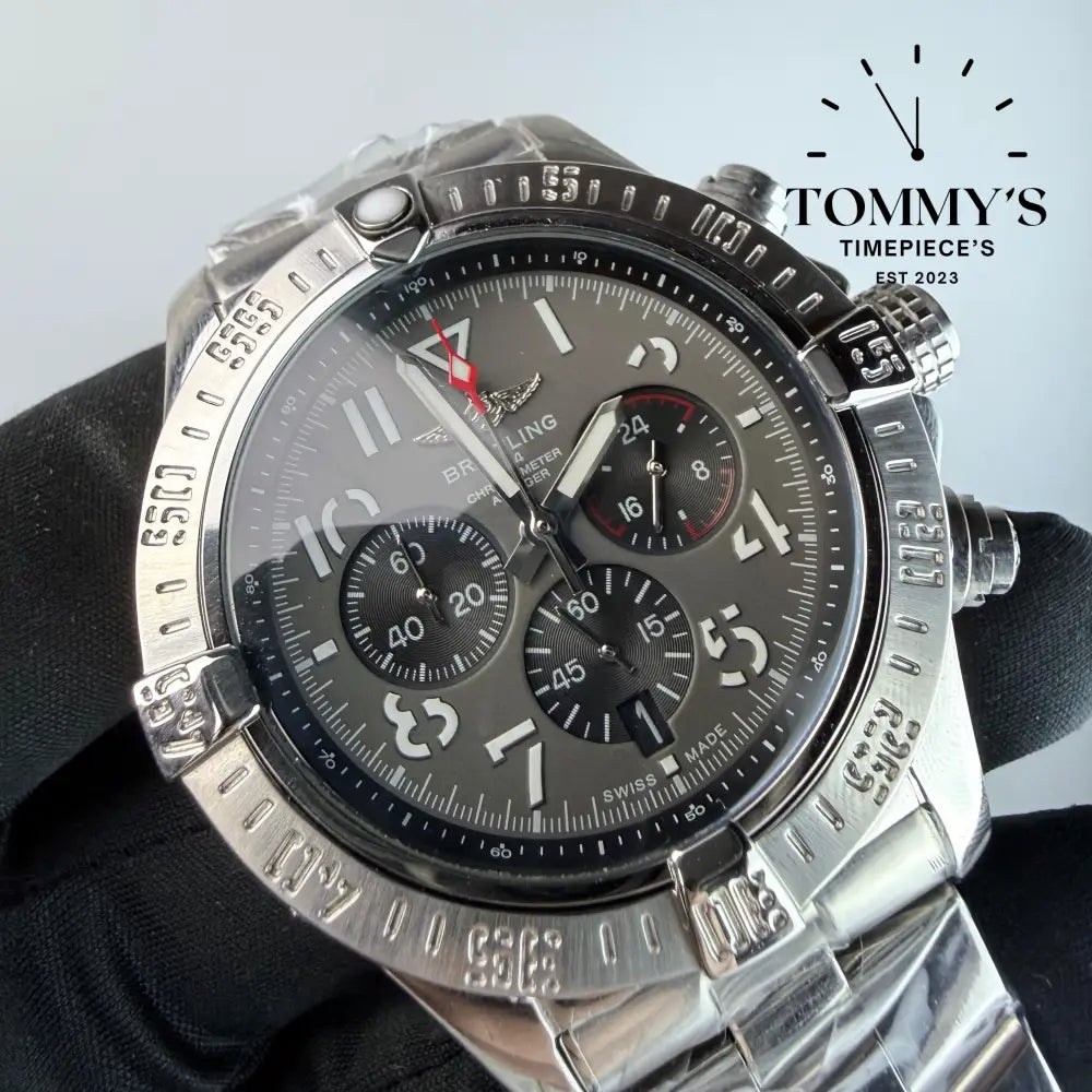 AAA+ Avenger B01 Chronograph 45 limited edition Grey Dial - Stainless Steel