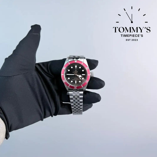 AAA+ Black Bay 41mm Black Dial-Stainless Steel Bracelet (Burgundy Bezel) Watches