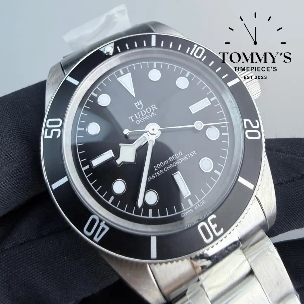 AAA+ Black Bay Monochrome 41mm Black Dial-Stainless Steel Bracelet (Black Bezel) Watches