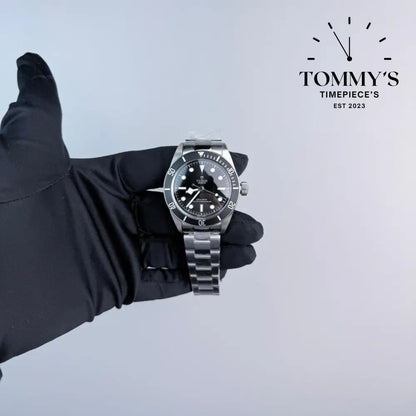 AAA+ Black Bay Monochrome 41mm Black Dial-Stainless Steel Bracelet (Black Bezel) Watches