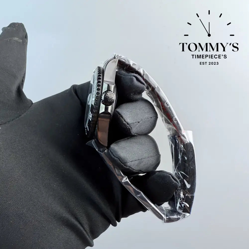 AAA + Black Submariner