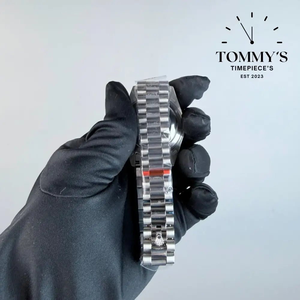 AAA+ Day Date (228239-0004) 40mm Black Dial-Presidential Bracelet (Fluted Bezel)