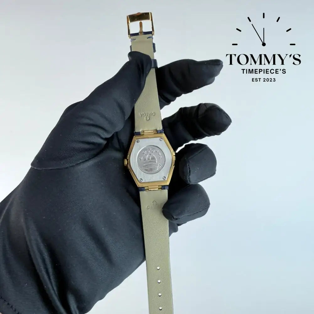 AAA+ Ladies Constellation Co-Axial Master Chronometer 29mm Crystal White Silvery Dial-Leather Strap (Gold Bezel)