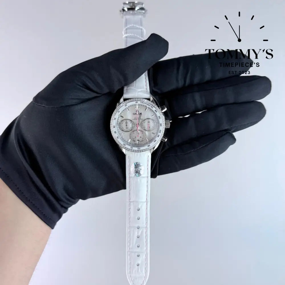 AAA+ Ladies Speedmaster Co-Axial Chronometer Chronograph 38mm Mother-Of-Pearl Dial-White Leather Strap (Diamond-set