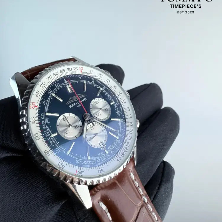 AAA+ Breitling Navitimer B01 Chronograph 43 Stainless Steel-Black Dial - Ref. AB0137211C1P1
