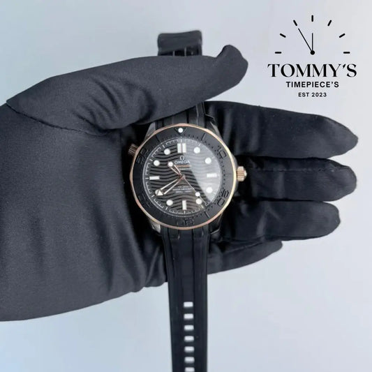 AAA+ Seamaster Diver 300M 42mm Black Dial-Rubber Strap (Sedna Gold)