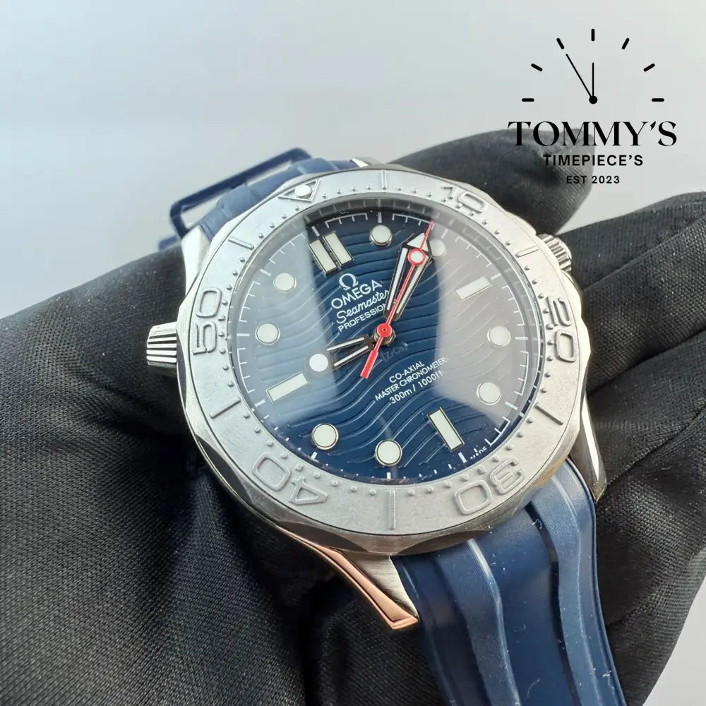 Aaa + Seamaster Diver 300M