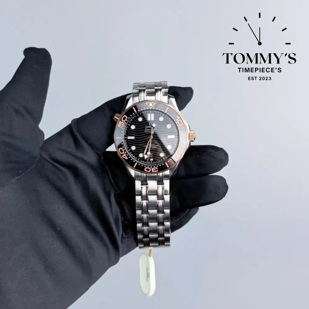 AAA+ Seamaster Diver 300M Co-Axial Master Chronometer 42mm Black Dial-Steel Bracelet (Sedna Gold)