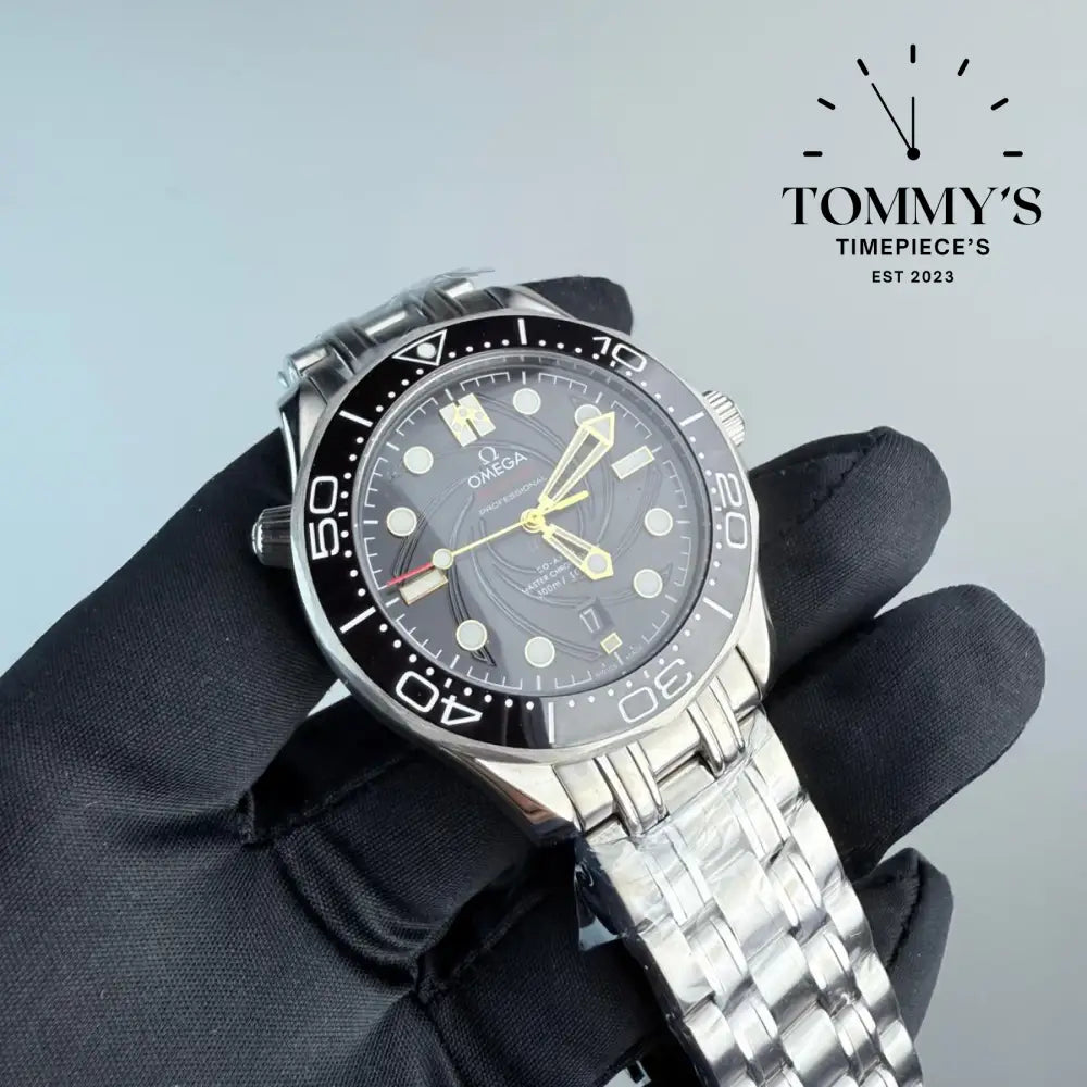 AAA+ Seamaster Diver 300M James Bond Limited Edition 42mm Black Dial-Steel Bracelet (Black Bezel)