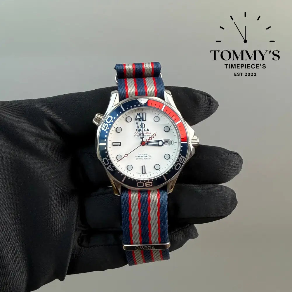 Aaa + Seamaster James Bond