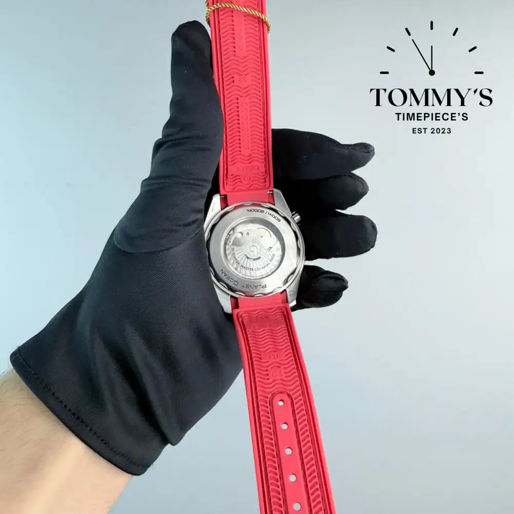 AAA+ Seamaster Planet Ocean 42mm White Dial-Rubber Strap (Blue and Red Ceramic Bezel)