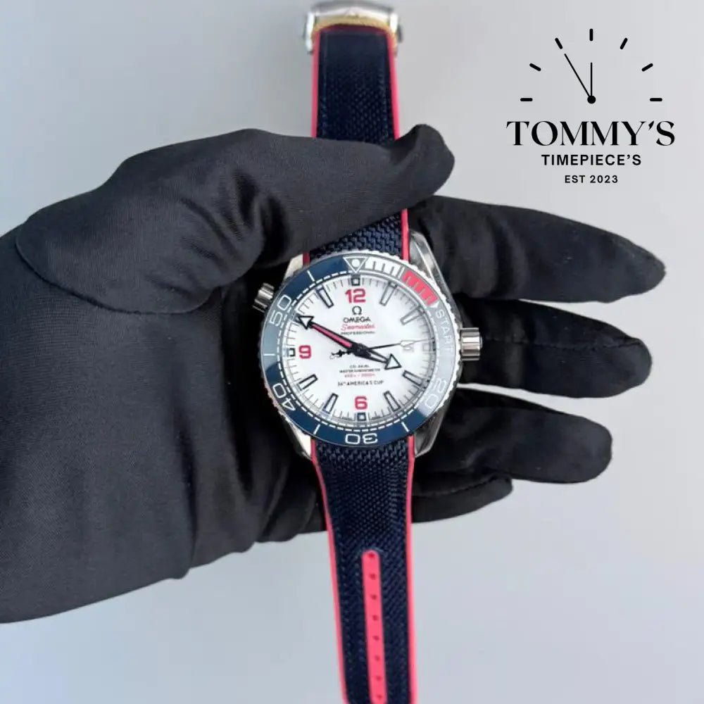 AAA+ Seamaster Planet Ocean 42mm White Dial-Rubber Strap (Blue and Red Ceramic Bezel)