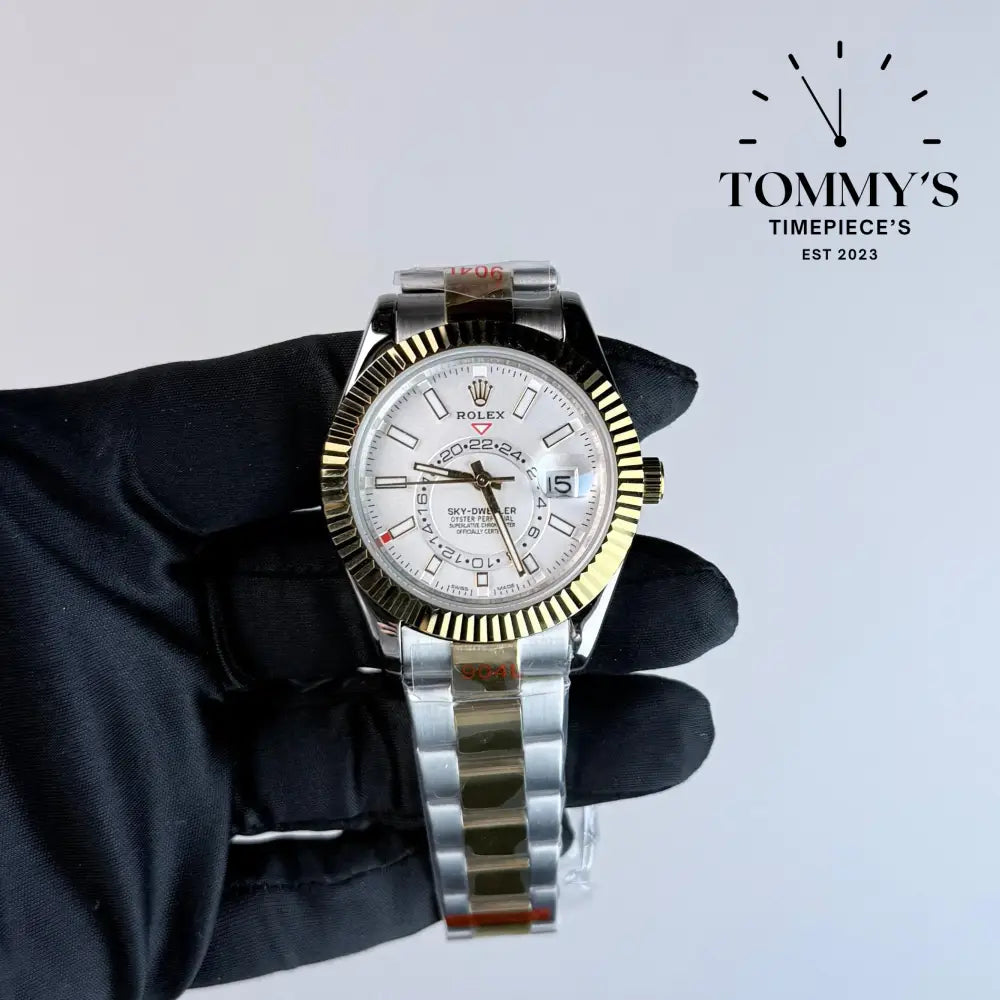 AAA+ Skydweller (326933) 42mm White Dial- Oyster Bracelet (Fluted Bezel)