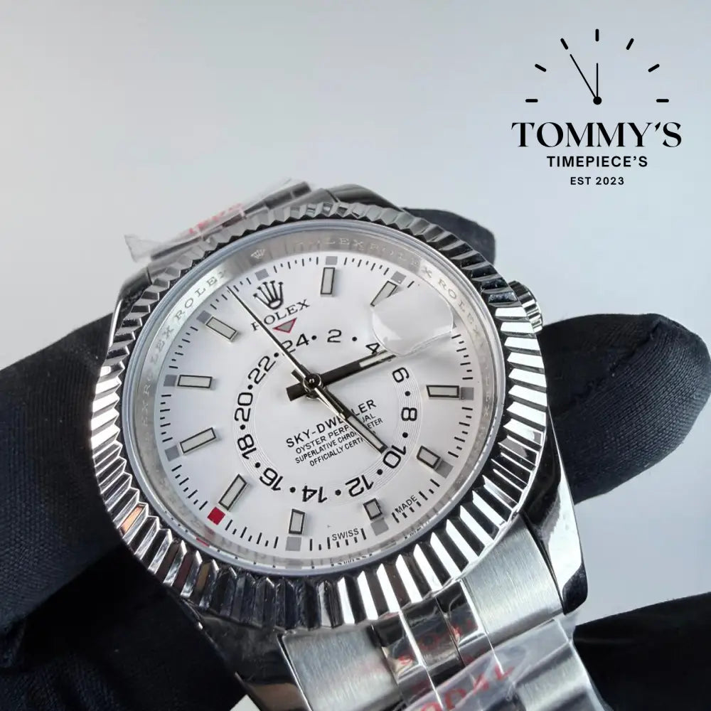 AAA+ Skydweller (326934) 42mm White Dial- Jubilee Bracelet (Fluted Bezel)
