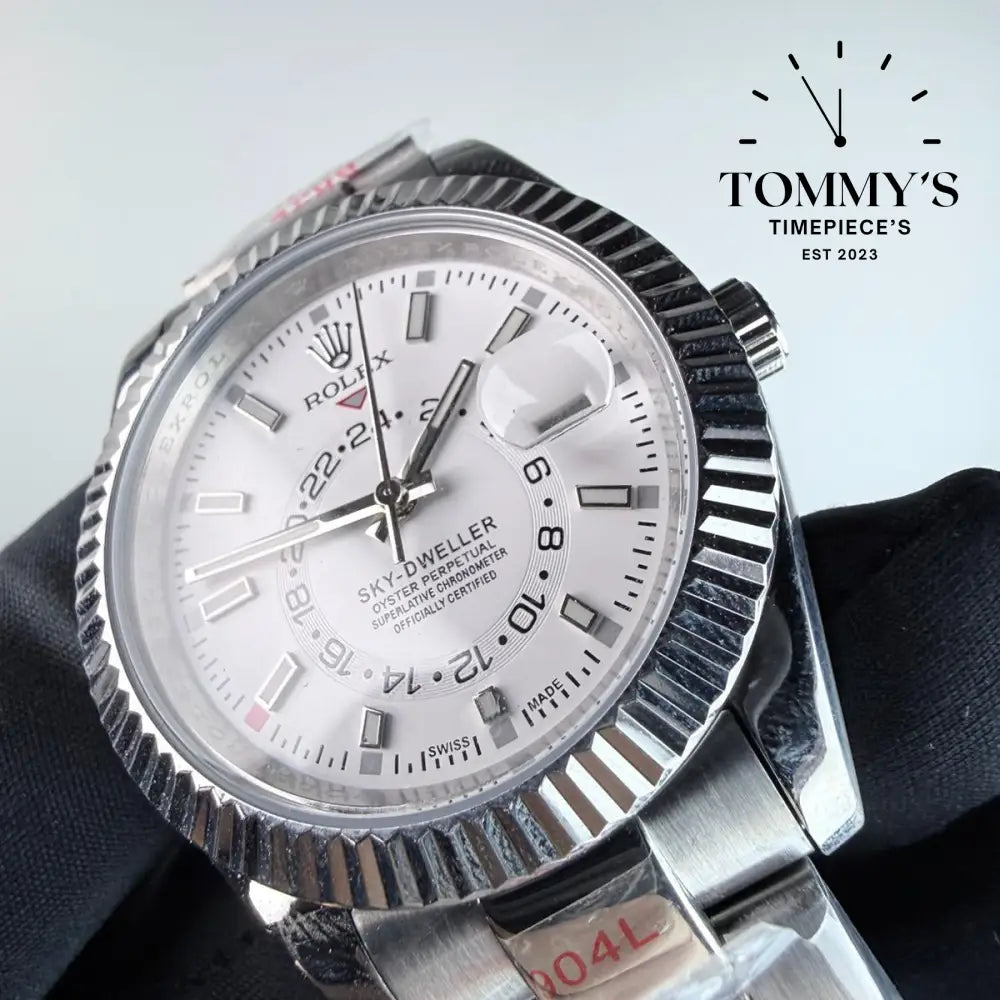 AAA+ Skydweller (326934) 42mm White Dial- Oyster Bracelet (Fluted Bezel)