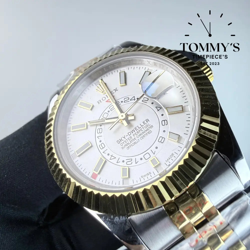 AAA+ Skydweller (336933) 42mm White Dial- Jubilee Bracelet (Fluted Bezel)