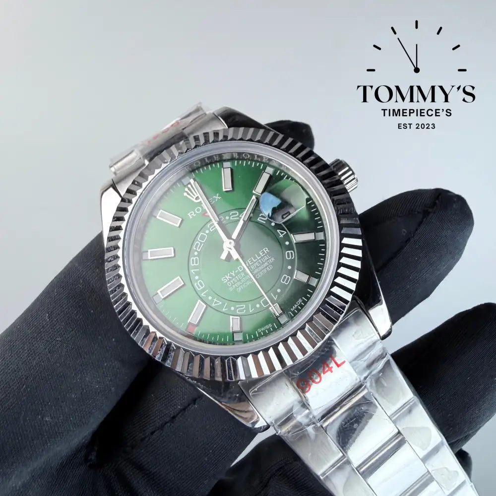 AAA+ Skydweller (336934) 42mm Green Dial-Oyster Bracelet (Fluted Bezel)