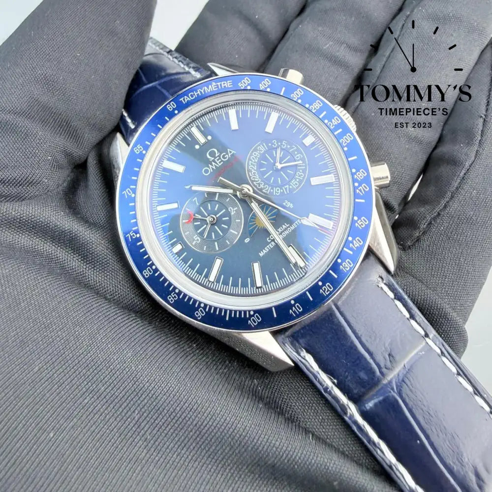 AAA+ Speedmaster Moonphase Co-Axial Master Chronometer Chronograph 44mm Blue Dial-Leather Strap (Blue Bezel) Watches