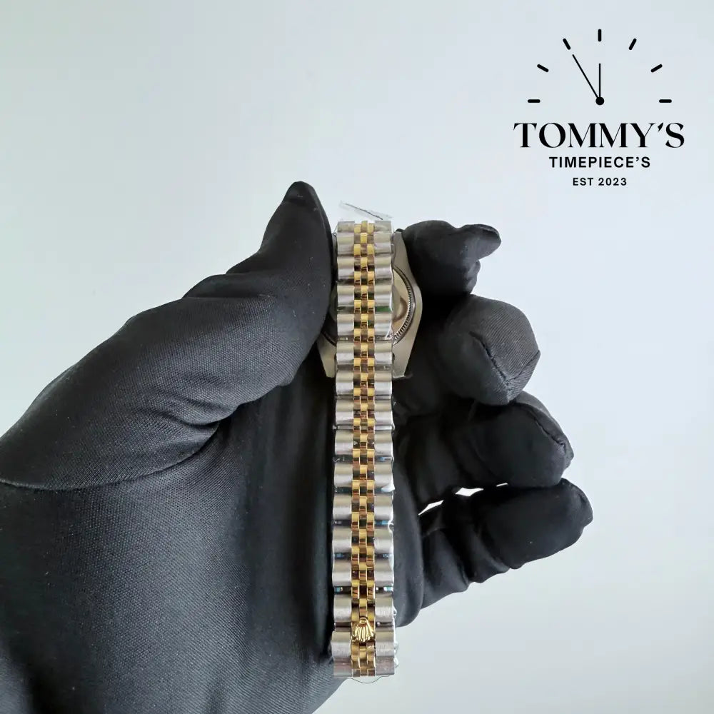 AAA + Datejust 28mm White Dial [Bimetal Gold] On A Smooth Bezel