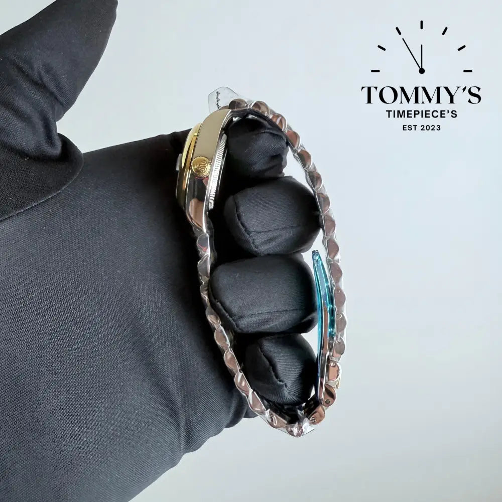 AAA + Datejust 28mm White Dial [Bimetal Gold] On A Smooth Bezel