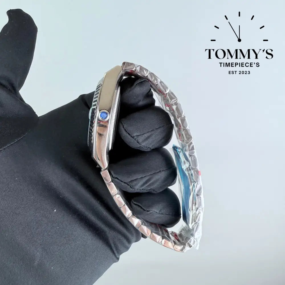 AAA+ Land Dweller Platinum Dial With Fluted Bezel