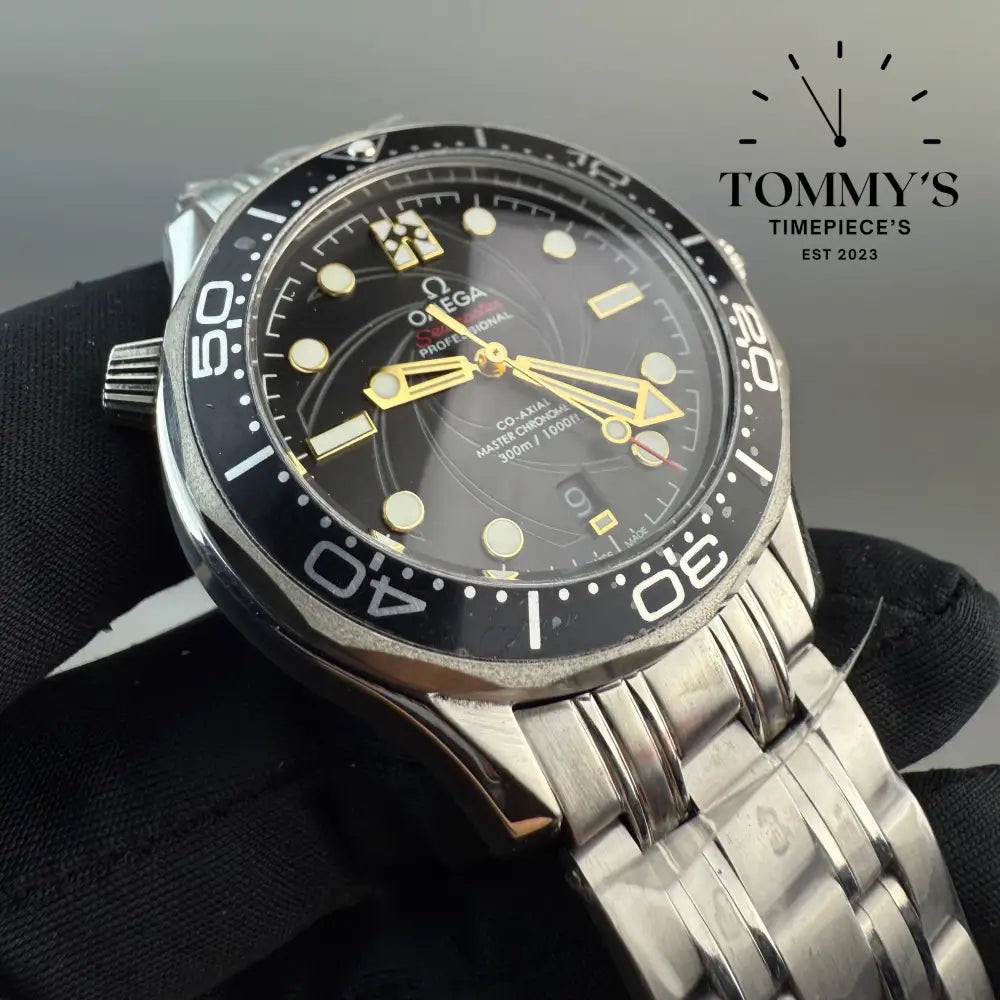 Aaa + Seamaster James Bond