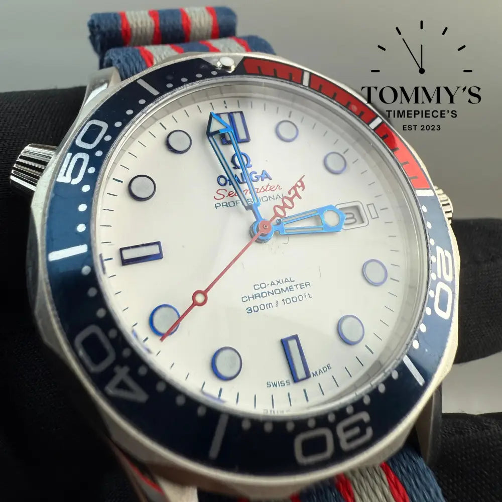Aaa + Seamaster James Bond