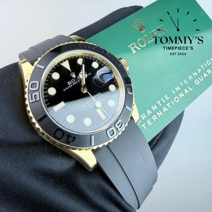 Superclone Yacht-Master (226658) 42mm Black Dial-Black Oysterflex Bracelet (Yellow Gold Case - Matte Black Cerachrom